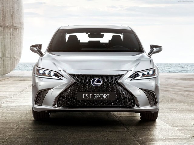 Lexus-ES-2019-1600-1a.jpg