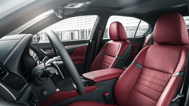 Lexus-GS-fsport-interior-styling-comfort-and-design--1204x677-LEX-GSG-MY16-0021.jpg