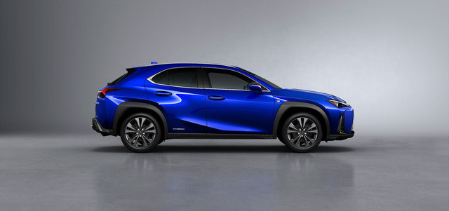 18-03-06-gallery-lexus-ux-reveal-30.jpg