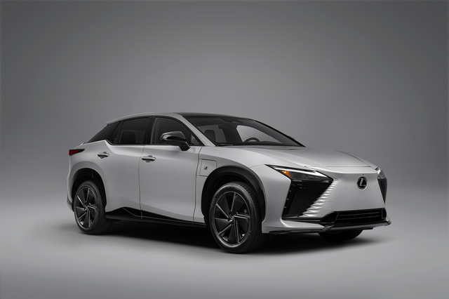 2026_Lexus_RZ_550e_HERO.jpg