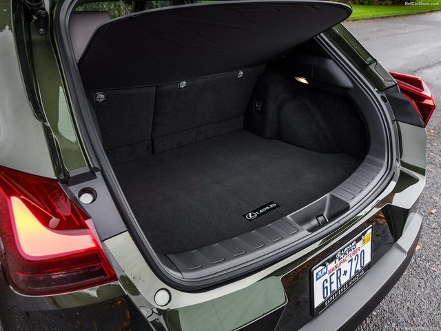 Lexus-UX_US-Version-2019-1600-70.jpg