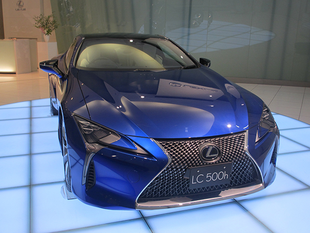 LC500/LC500h ストラクチュラルブルー 僅かですが試乗車・展示車配備中