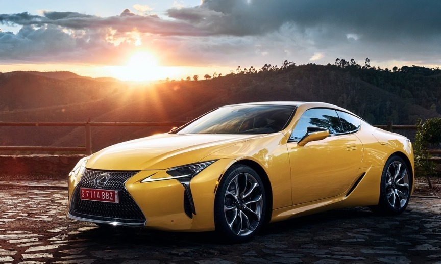 Lexus Lc 青の次は 黄色 の限定車 のんびりなまけにっき２