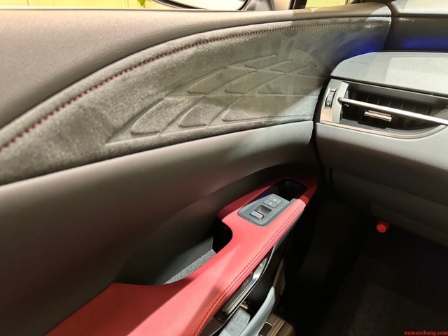 th_60C5DE59-48AE-4D07-97E8-4DB80AC0E165_1_105_c.jpg