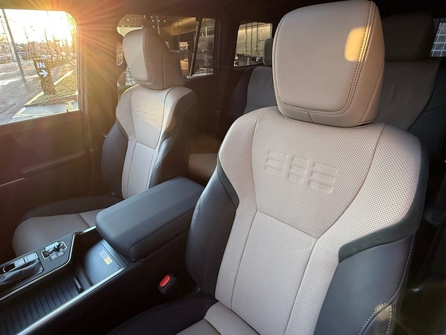 th_B17E6D41-9ACA-4299-ABF3-B6FF39AAA5BB_1_201_a.jpg