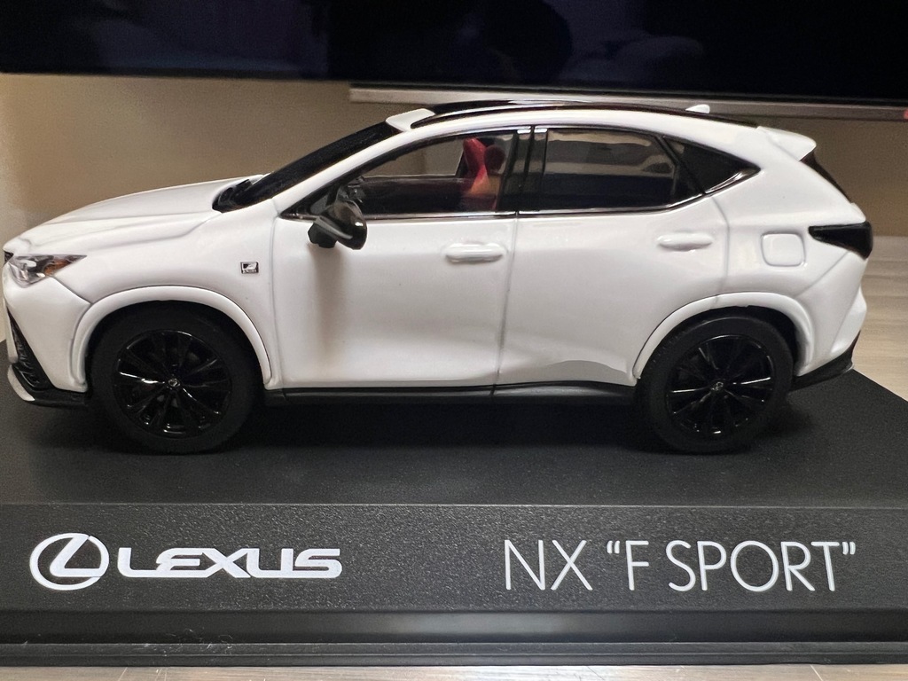 レクサス 新型NX 350 F Sports 1/43ミニカー - ミニカー